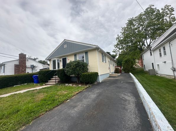 34 Sampson Ave