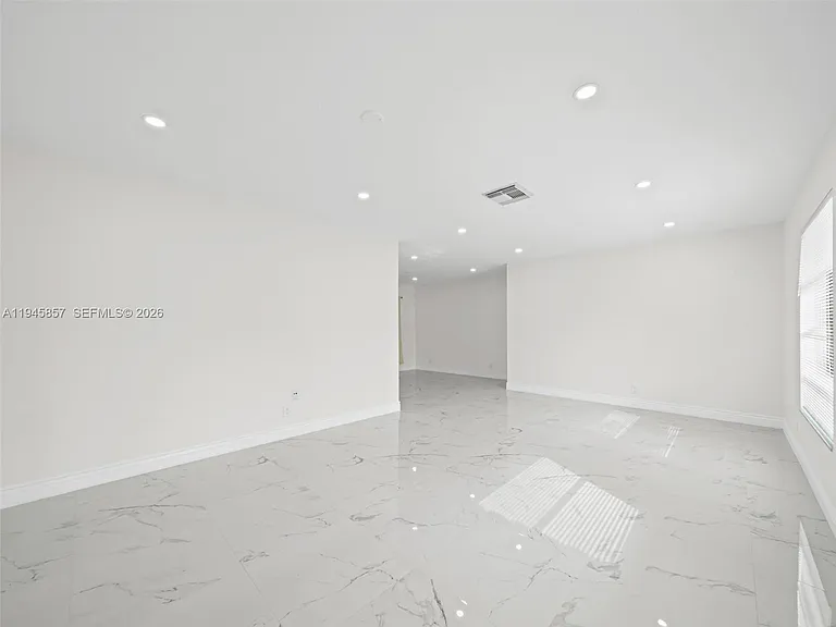 10251 NW 39th Ct — Photo 12