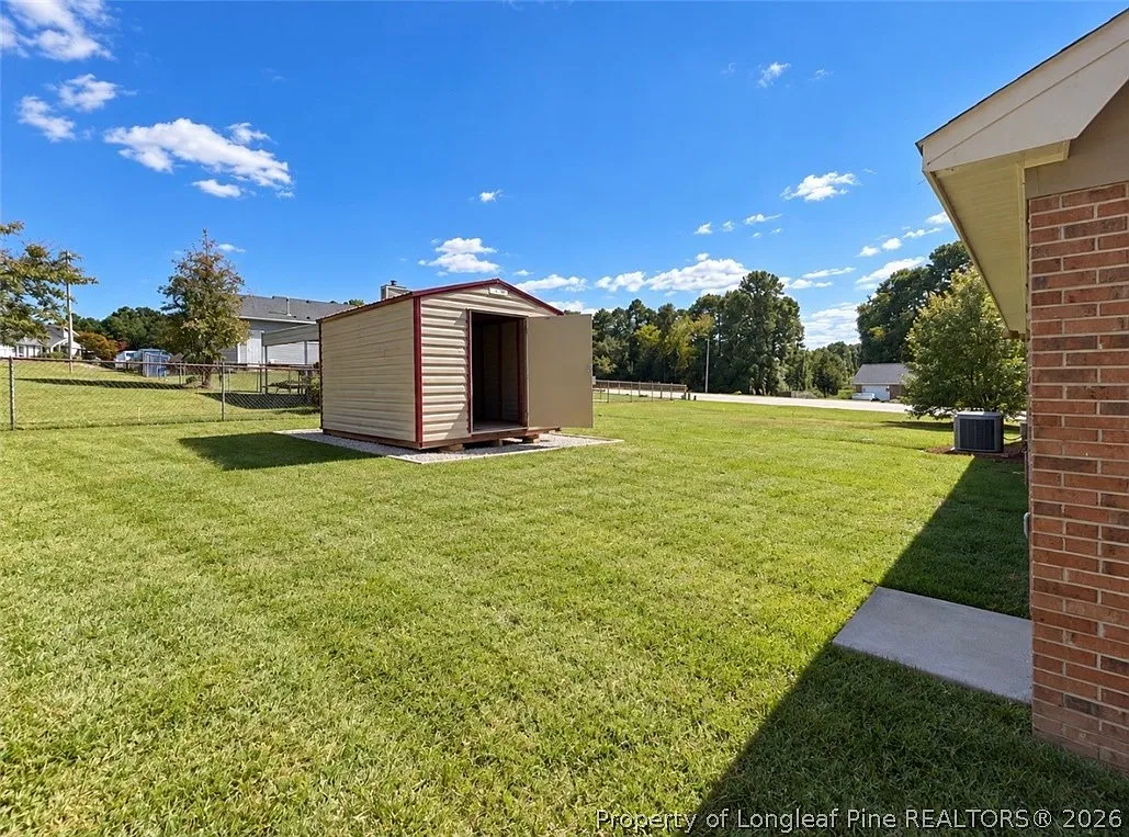 3 bed, 2.0 bath, $1,350 — Photo 2