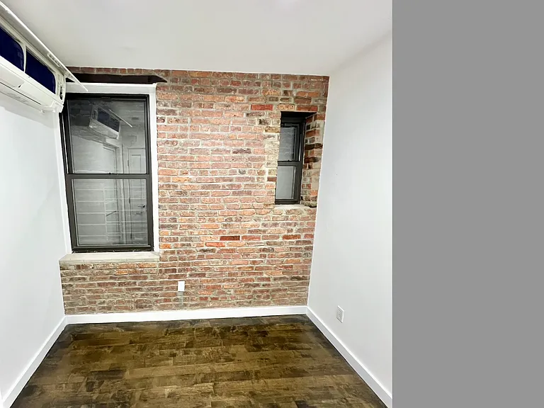 328 E 59th St #2 — Photo 7