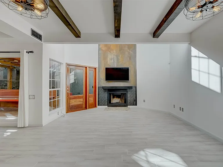 926 Heights Blvd — Photo 4