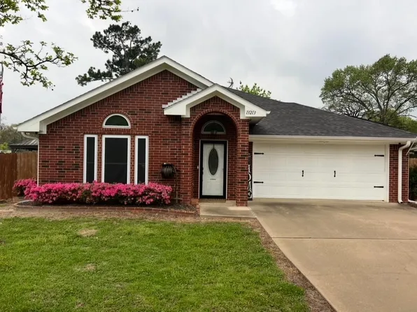 13213 Lauren Ln, Lindale, TX 75771