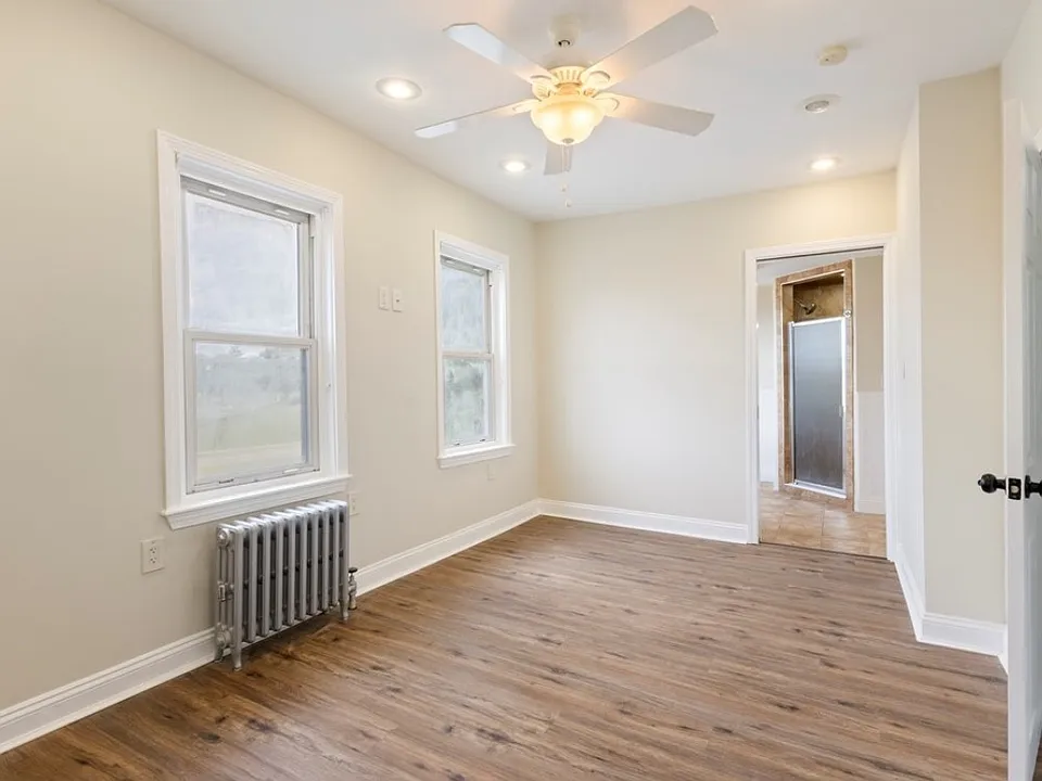 9 Woodbine St #2