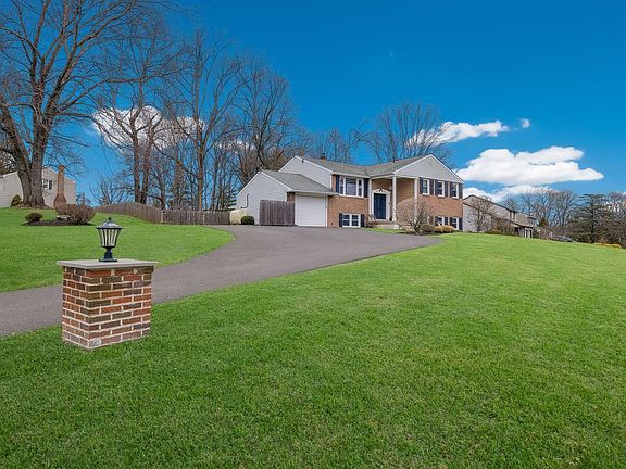 3rd image of 79 W Buttonwood Dr