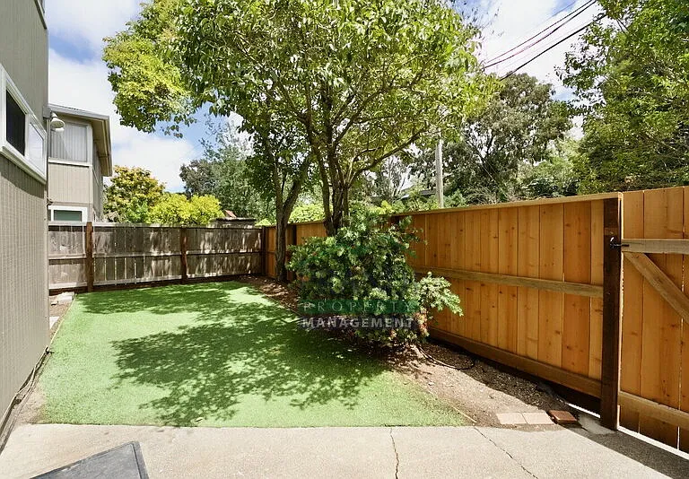 1032 Los Gamos Rd #D — Photo 10