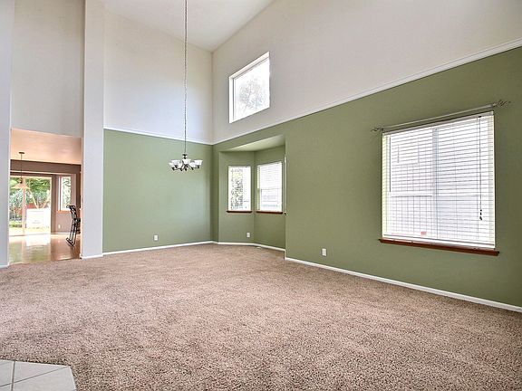 5th image of 7706 67th St NE