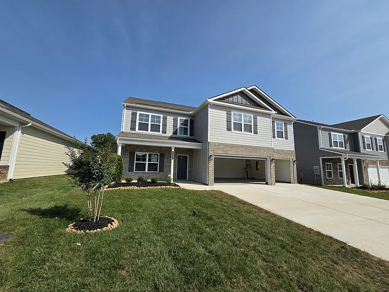 1107 Emily Louise Ln — Photo 2