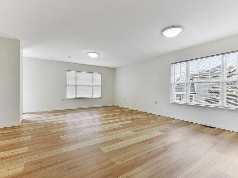 Summit Wood Apartments — Photo 12