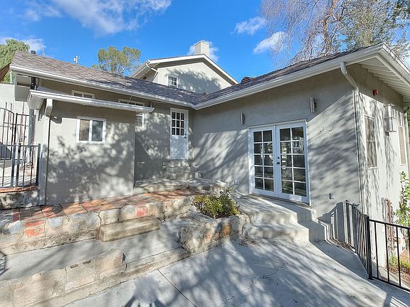 5th image of 10253 Sunland Blvd