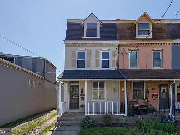 3rd image of 318 E Liberty St
