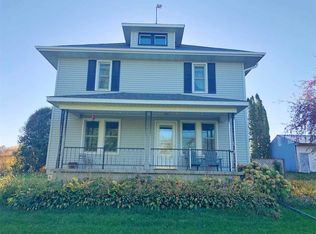 2251 Oil Well Rd, Decorah, IA 52101