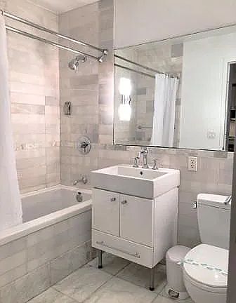 4th image of 635 W 42nd St APT 22D