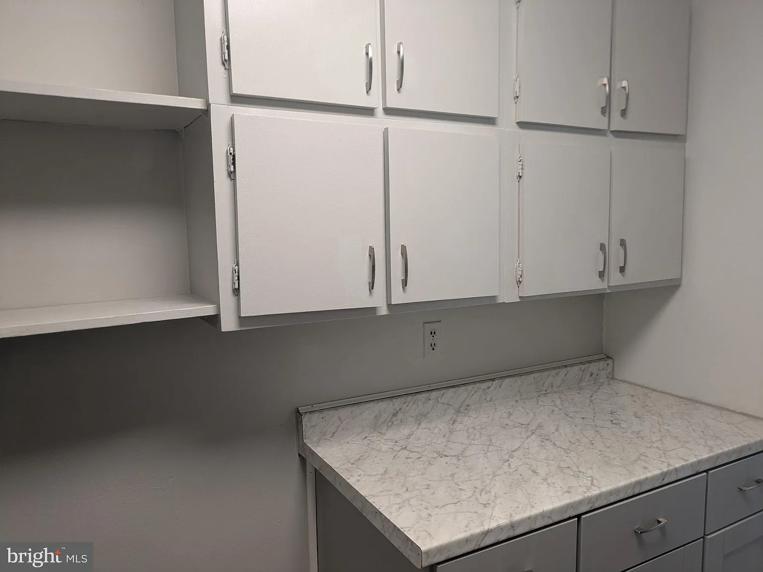 2 bed, 1.5 bath, 1300 sqft, $1,900 — Photo 4