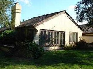 5 Steeplechase Ln, Blue Bell, PA 19422