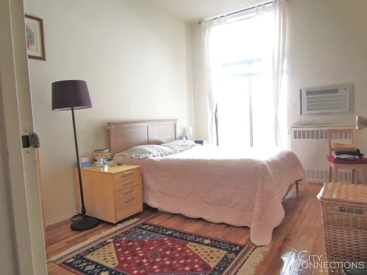 Rented by City Connections Realty | media 19