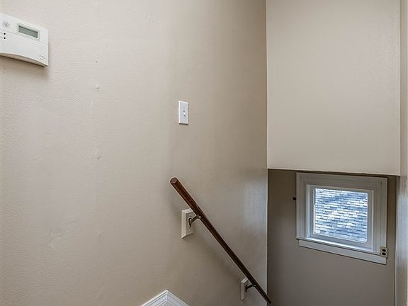 3rd image of 422 S 1st St