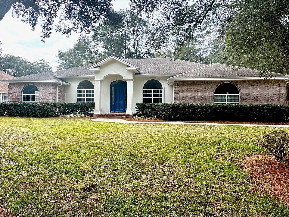 1st image of 130 Winding Waters Way