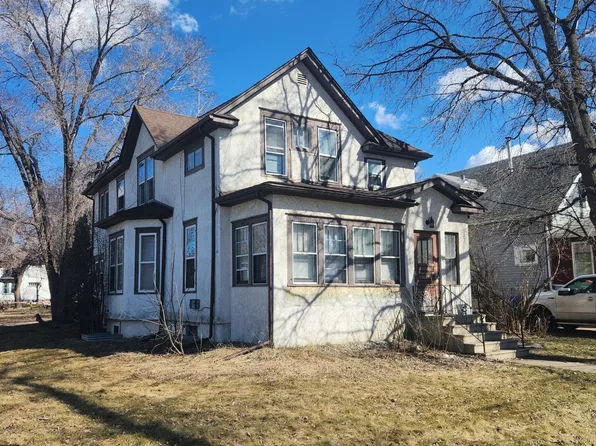 1045 10th St N, Fargo, ND 58102