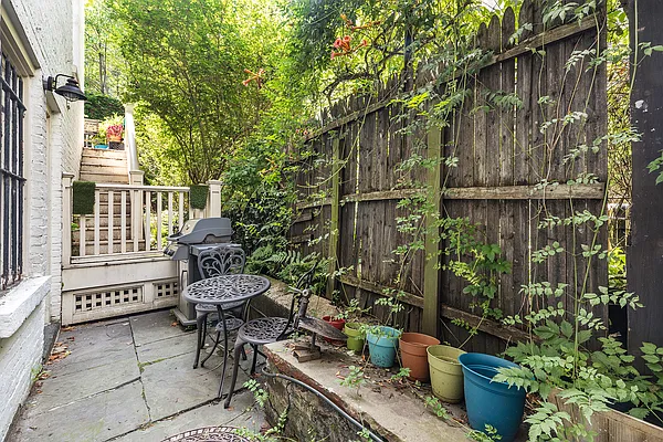 Rented by Compass | media 13