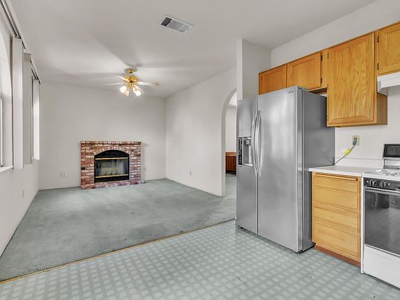 2nd image of 356 Jacaranda Drive