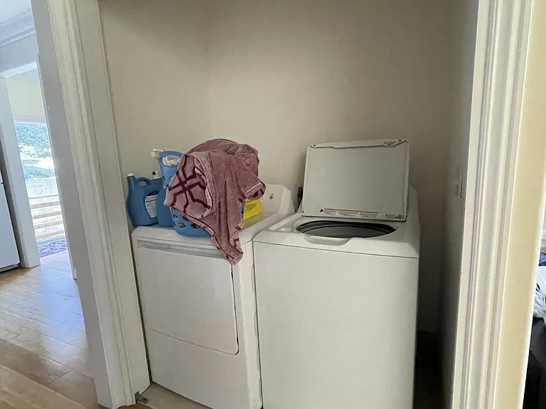 428 Wellington Ave — Photo 7