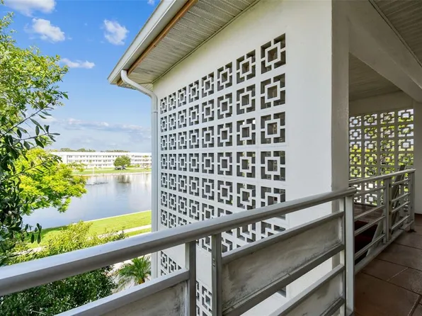 6015 19th St N APT 317, Saint Petersburg, FL 33714