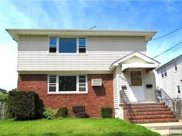 331 Capitol St, Saddle Brook, NJ 07663