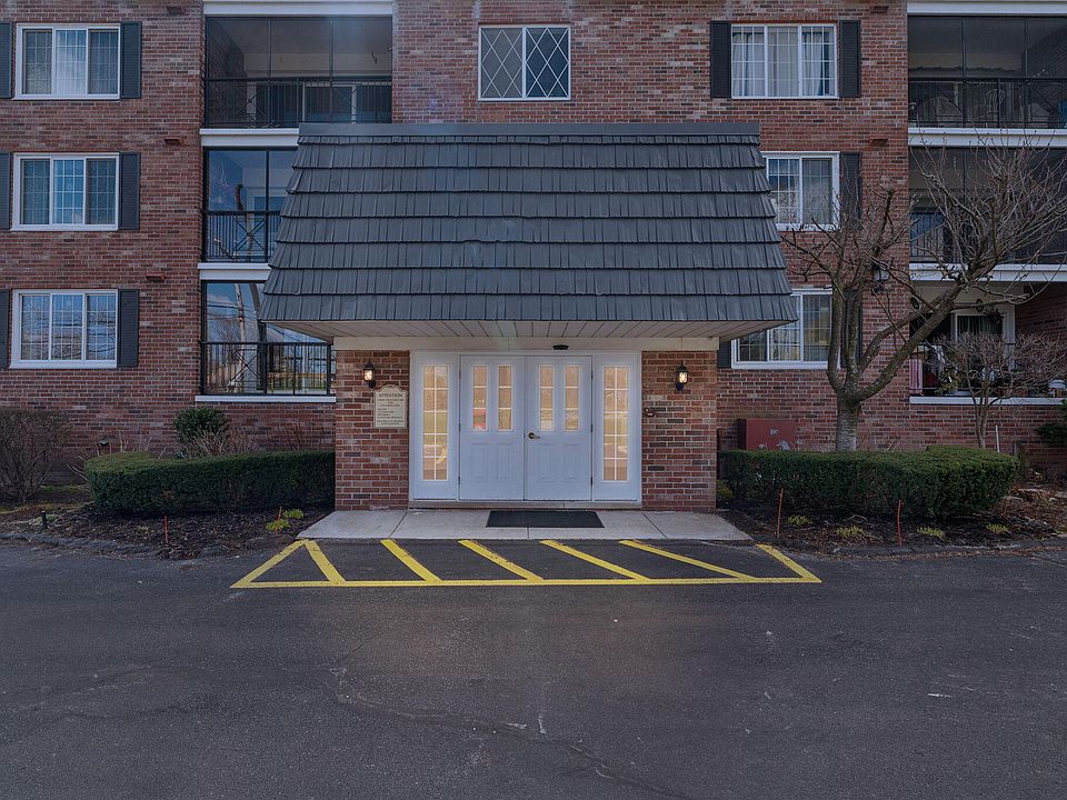 1st image of 3439 Benjamin Ave APT 122