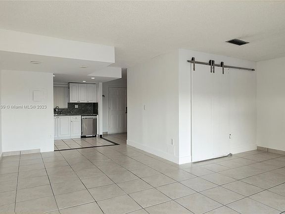 3rd image of 9357 Fontainebleau Blvd APT D409