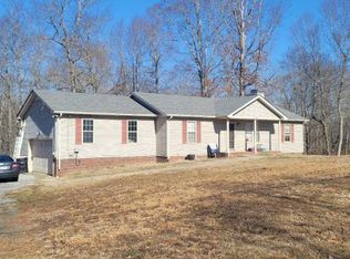 1027 Golden Pond Rd, Chapmansboro, TN 37035