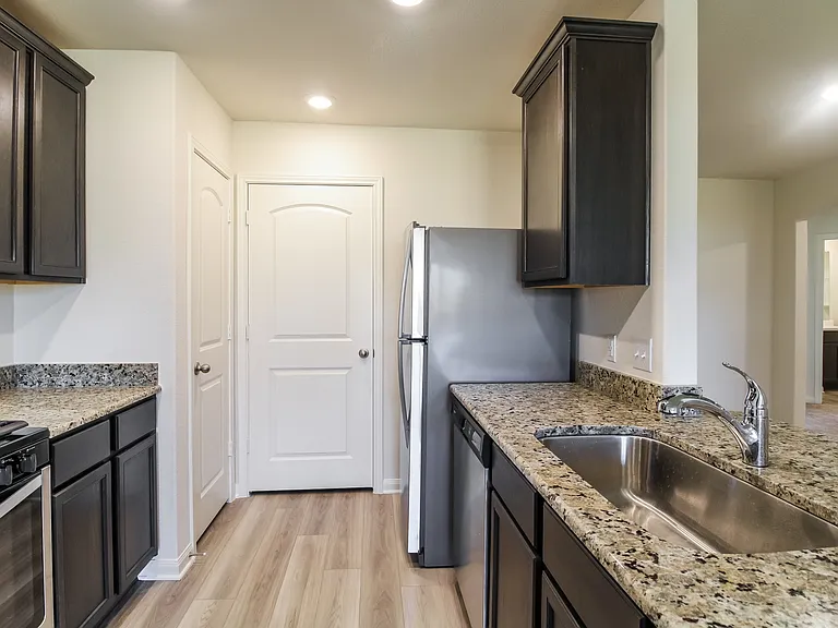 26848 Steinbeck Dr — Photo 9