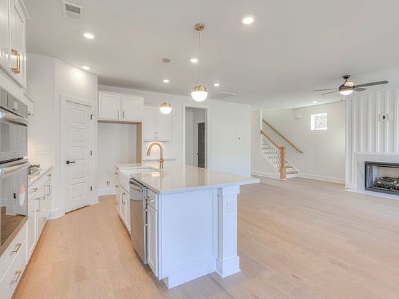 5th image of 9131 Headwaters Dr
