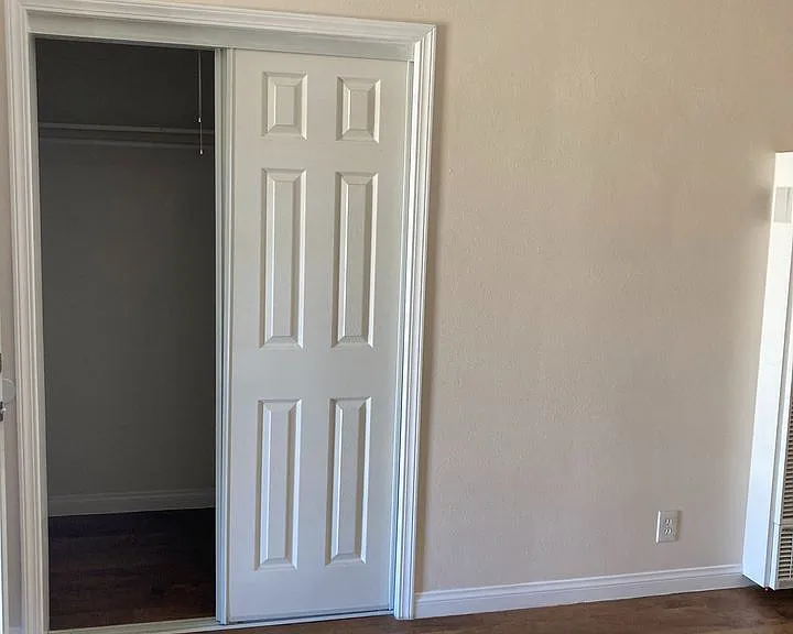 6331 Templeton St #B — Photo 10