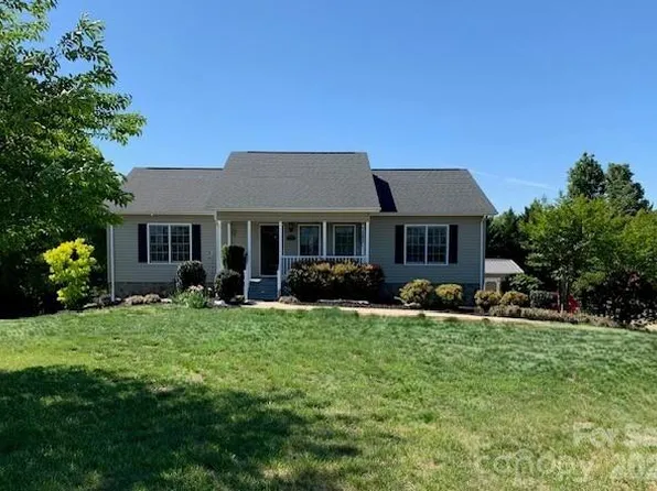 3061 Dry Ponds Rd, Granite Falls, NC 28630