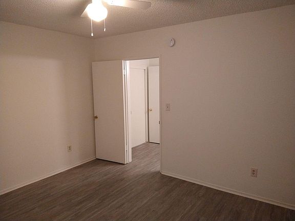 2nd image of 10844 Kling St #3