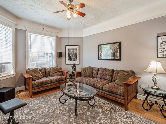 4th image of 832 E Hyde Park Blvd Unit 1