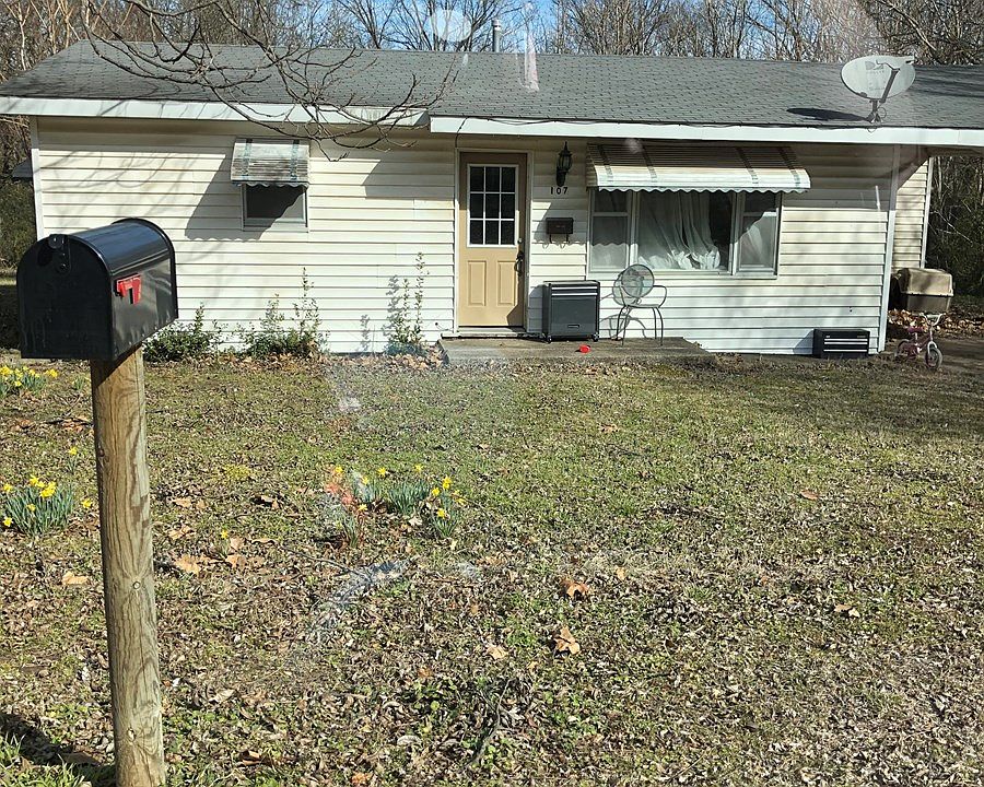 1st image of 107 E Birch Ave