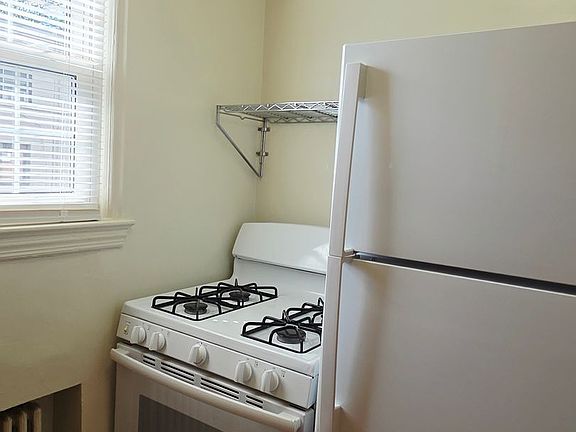 4th image of 1520-1530 N Lancaster St #1530-2