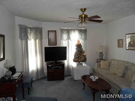 2nd image of 510 Square St