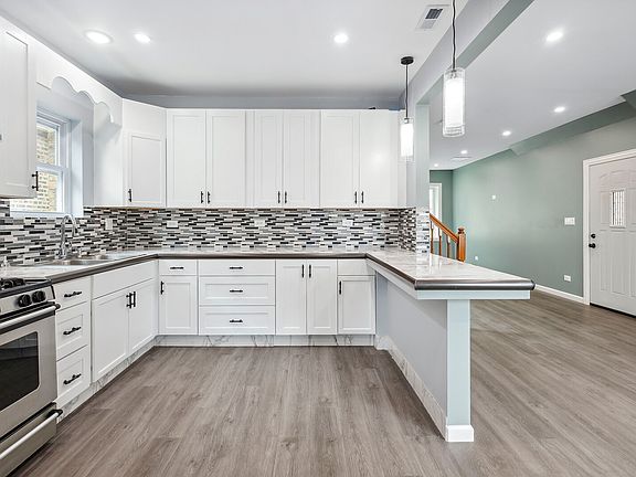 5th image of 4940 W Kamerling Ave
