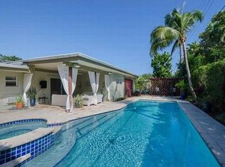 1840 Alamanda Dr, North Miami, FL 33181