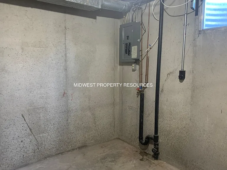 202 NW Market Pl #B — Photo 14