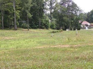 202 N Taube Ln, Oak Ridge, TN 37830