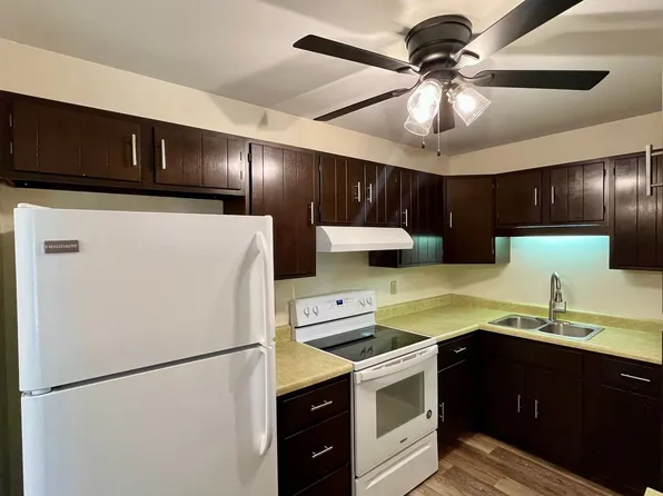 1703 Sawyer Dr, 1703 Sawyer Dr #C, Marshfield, WI 54449