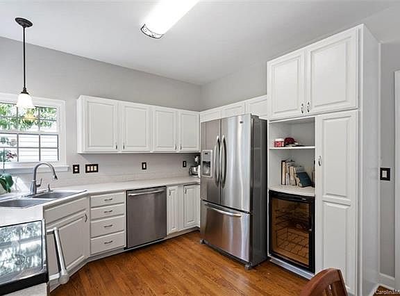 4th image of 6322 Rosebriar Ln