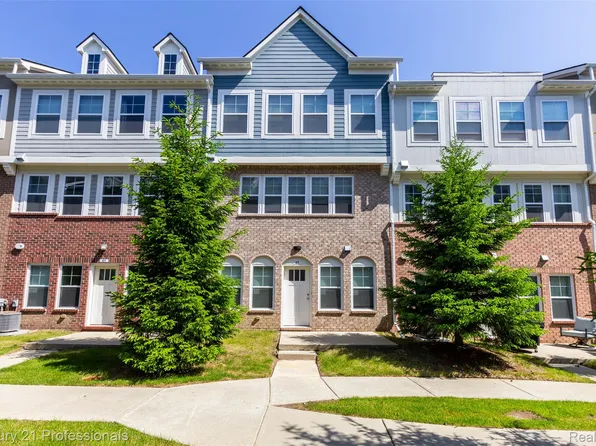 57 Kaprol Dr, Troy, MI 48098