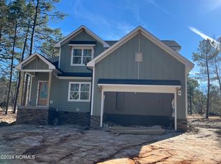 25 Ridge Rd, Foxfire Village, NC 27281