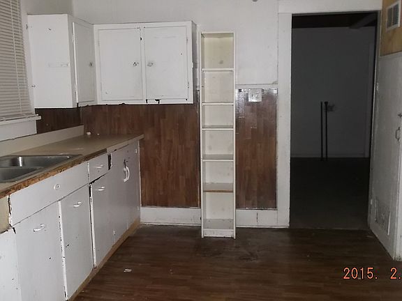 5th image of 321 Dougan St