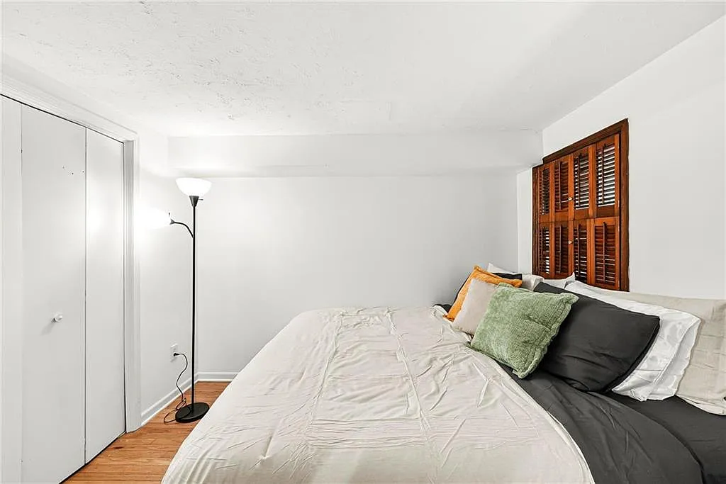 1 bed, 1.0 bath, $1,700 — Photo 2