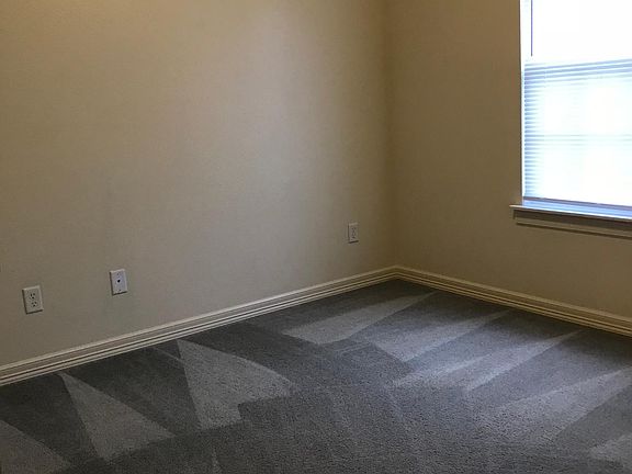 5th image of 1289 Hillis Pl
